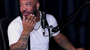 Sweet Karolzinha's Tiny Bits Revealed - Model Tips For Women And Mom Chat On Sheer Red!