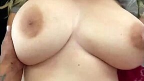 morrita tetona peituda fode seu primo bbc interracial backstage peek 😏🍑