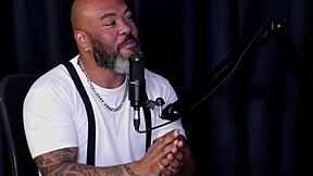 Sweet Karolzinha's Tiny Bits Revealed - Model Tips For Women And Mom Chat On Sheer Red!