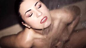 alice kelly masturbates her perfect teen body so hot