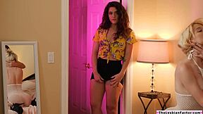 blonde sucks brunette's toes in lesbian play