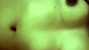 me masturbando mi concha peluda deseando tu verga gruesa y dura adentro