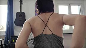 upgrade unlocked nerd boy joins 3some on couch cum blasts big tits italiano