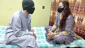 Desi bhabhi fucked hard by recovery agent for EMI default! 😩🍆💦