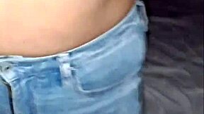 Corriendo semen en el culo impresionante de mi cuñada después de la fiesta!