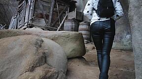 laura quest's wild car sex adventure s02e02 😈🚗💦