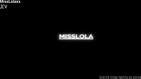 JUICY LATINA PUSSY POUNDED BY DILDO IN BED!