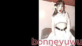 Bonneyuwu Cosplay Elf Teases Pantyhose And Skirt For Stepdad