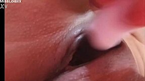 JUICY LATINA PUSSY POUNDED BY DILDO IN BED!