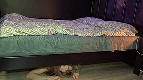 Stepsis hides under bed watching bro share creampie fuck with stepmom
