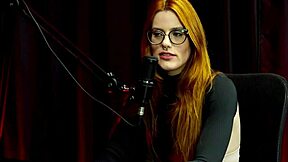 Beautiful Submissive Ruiva Goes to Swingers House for Interracial Cuckold Game