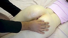 first timer babe inserts buttplug then takes deep anal fingering stretch