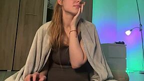 i'm a virgin masturbating my tasty pussy wanna eat it now? come on...