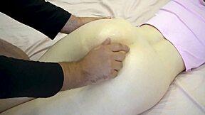 first timer babe inserts buttplug then takes deep anal fingering stretch