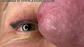 mature milf took huge facecum load right on her eye