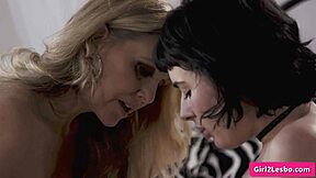 hot busty milf julia ann licks fingers brunette teen olive glass pussy