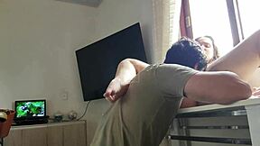 Loirinha rabuda, why not climb on the table and spread that pretty pussy wide?