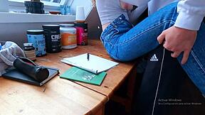 grabé a mi vecina culona chupando y cogiendo POV se viene duro en mi verga colombiana